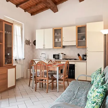 Bud Spencer's Garden House * 马里纳·迪·比萨